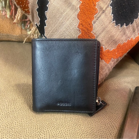 ⚠️Clearance ⚠️ FOSSIL | CLASSIC BLACK WALLET - Picture 8 of 8